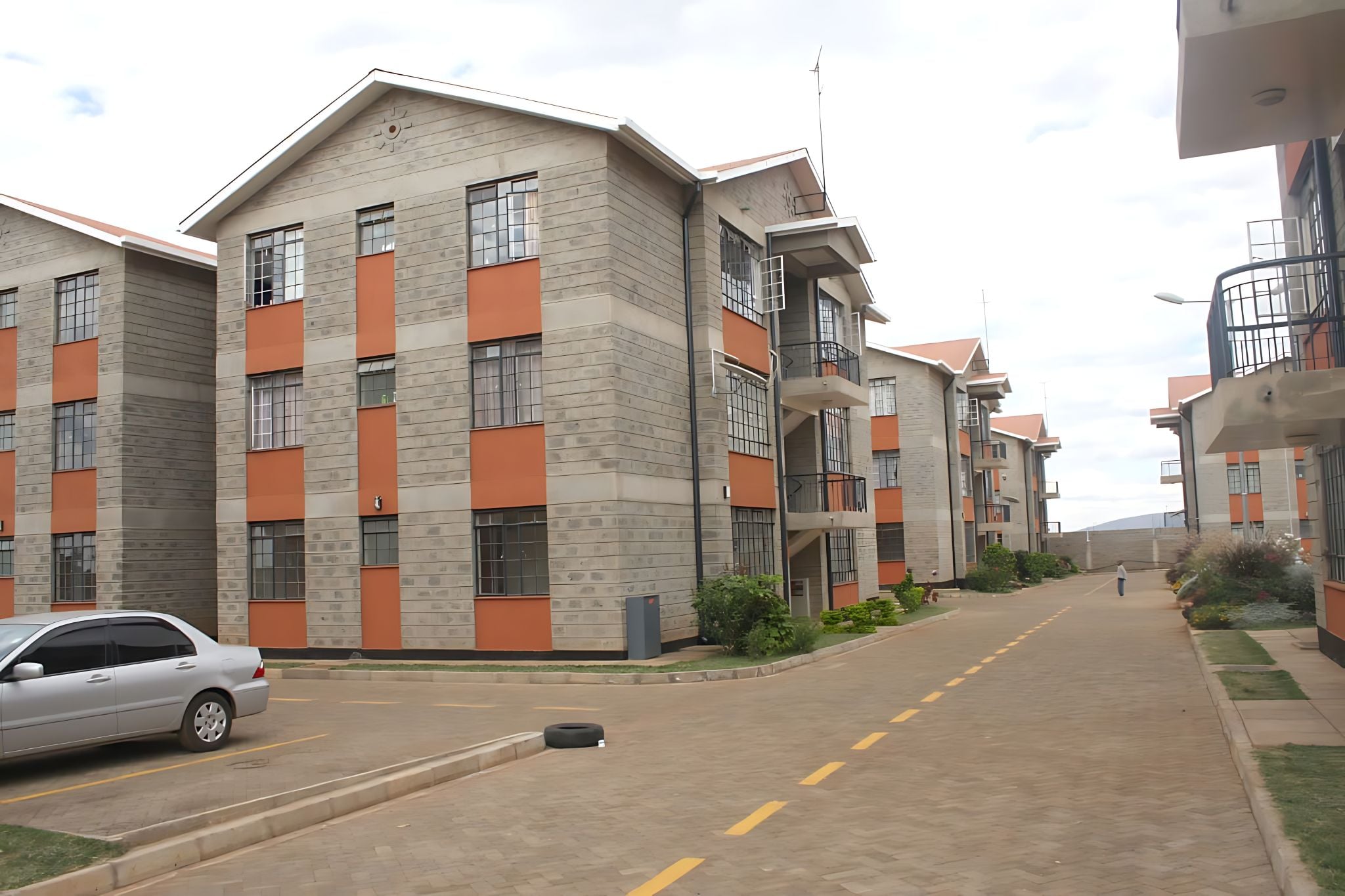 Flame Tree Park Apartments - Image 2